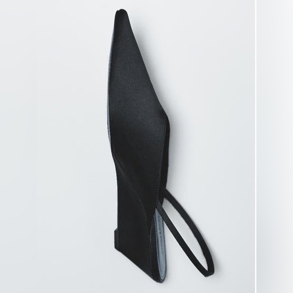 NWT. Massimo Dutti Limited Edition Black Satin Effect Wedge Shoes. Size 8. - Picture 3 of 13